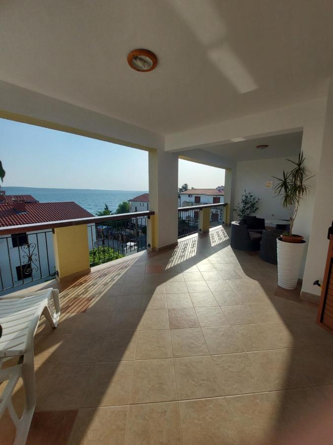 Apartments Europa Starigrad Paklenica Esterno foto