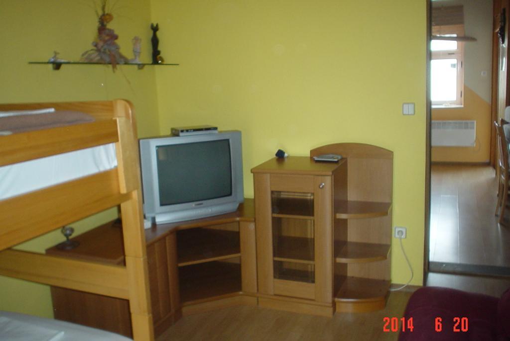 Apartments Europa Starigrad Paklenica Camera foto