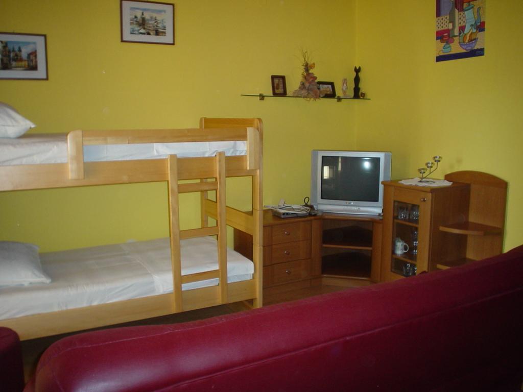 Apartments Europa Starigrad Paklenica Camera foto