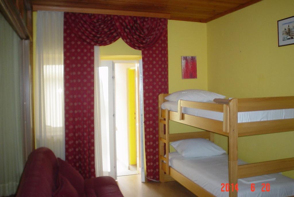 Apartments Europa Starigrad Paklenica Esterno foto