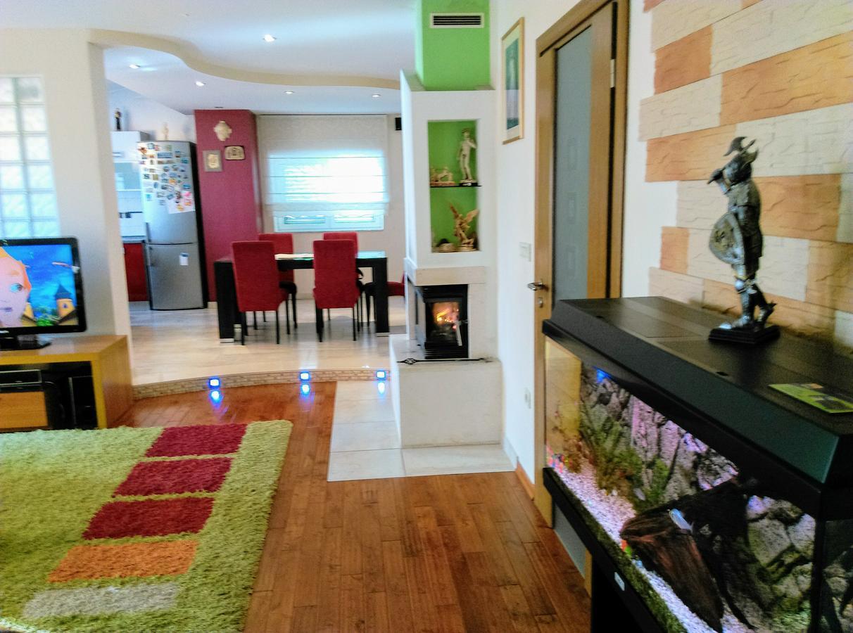 Apartments Europa Starigrad Paklenica Esterno foto