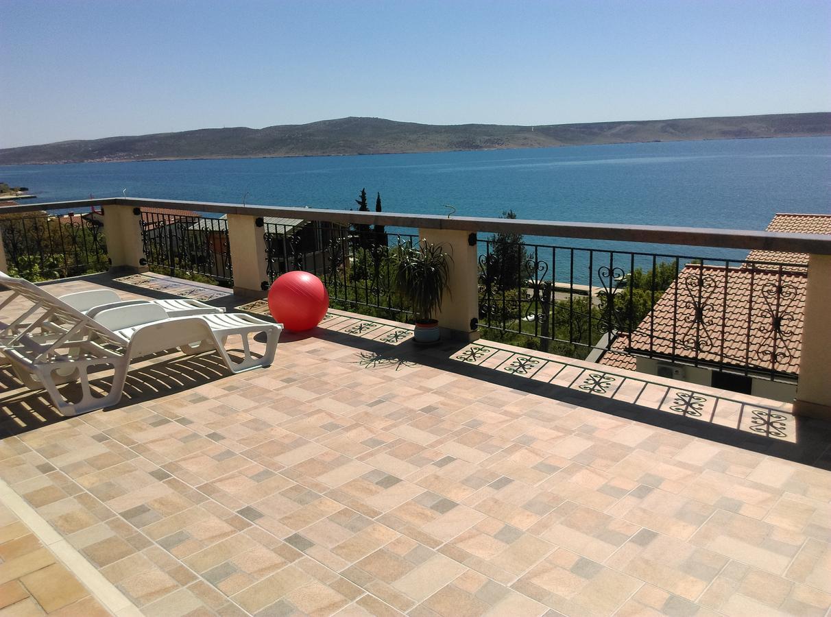 Apartments Europa Starigrad Paklenica Esterno foto
